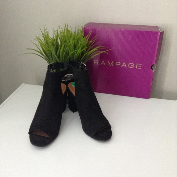 Rampage VEDA Black Ankle Strap Heels - Picture 3 of 8